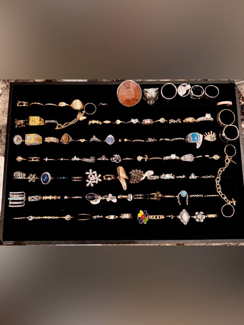 Resellers Bundle of 20 Mixed Gold & Silver Women’s Fashion Rings Assorted Colors